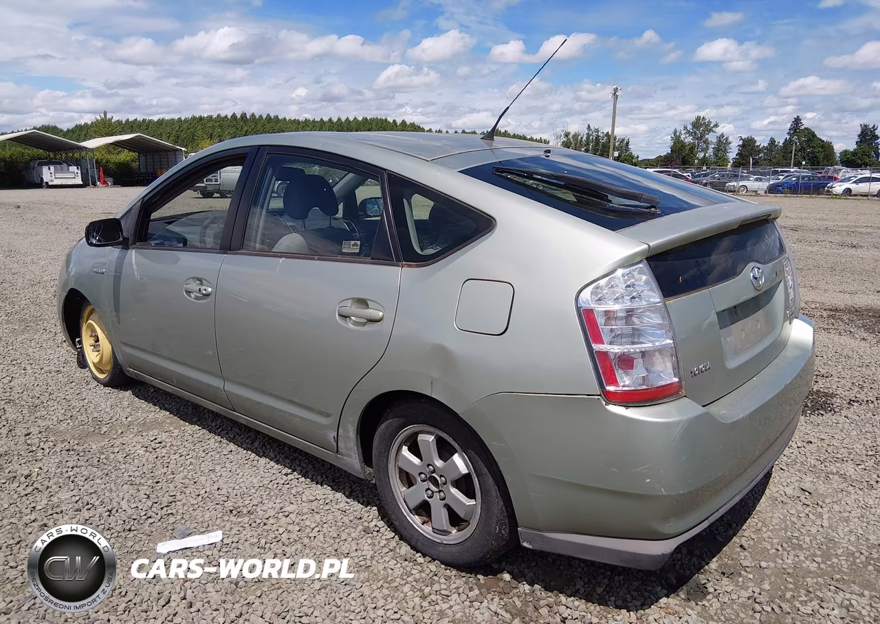 2008 Toyota Prius VIN:JTDKB20UX87723911 - 3