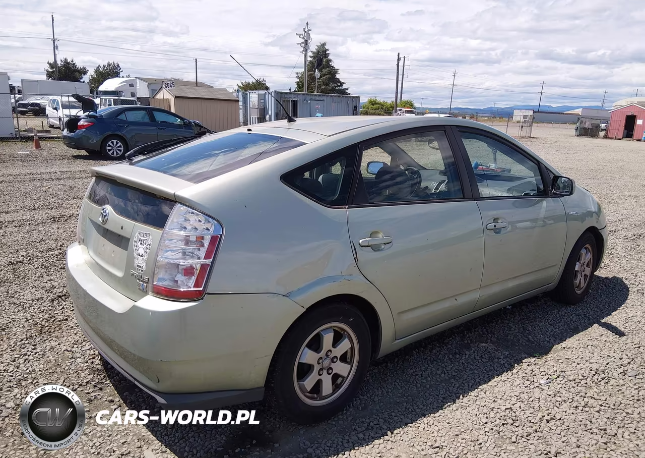 2008 Toyota Prius VIN:JTDKB20UX87723911 - 4