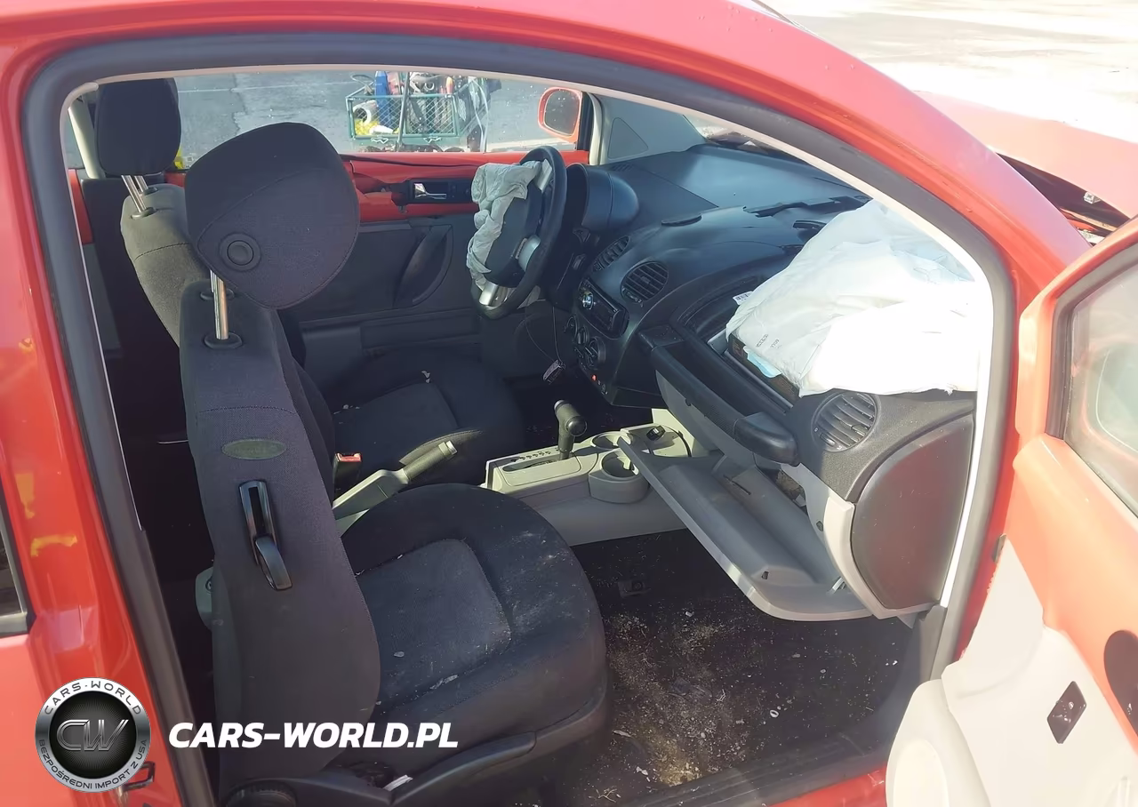 2003 Volkswagen New Beetle Gl VIN:3VWBK21CX3M443813 - 5