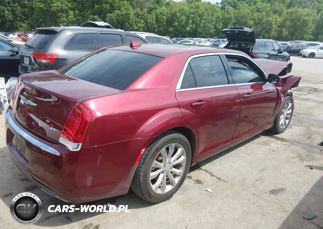 2016 Chrysler 300 Anniversary Edition VIN:2C3CCARG4GH329191 - 4