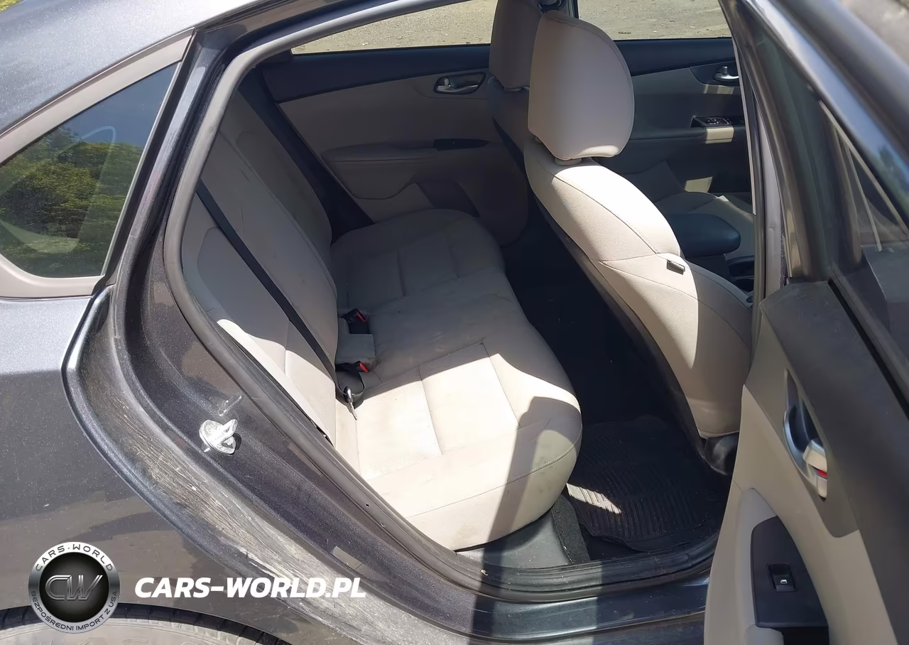2020 Kia Forte Lxs VIN:3KPF24AD6LE198186 - 8