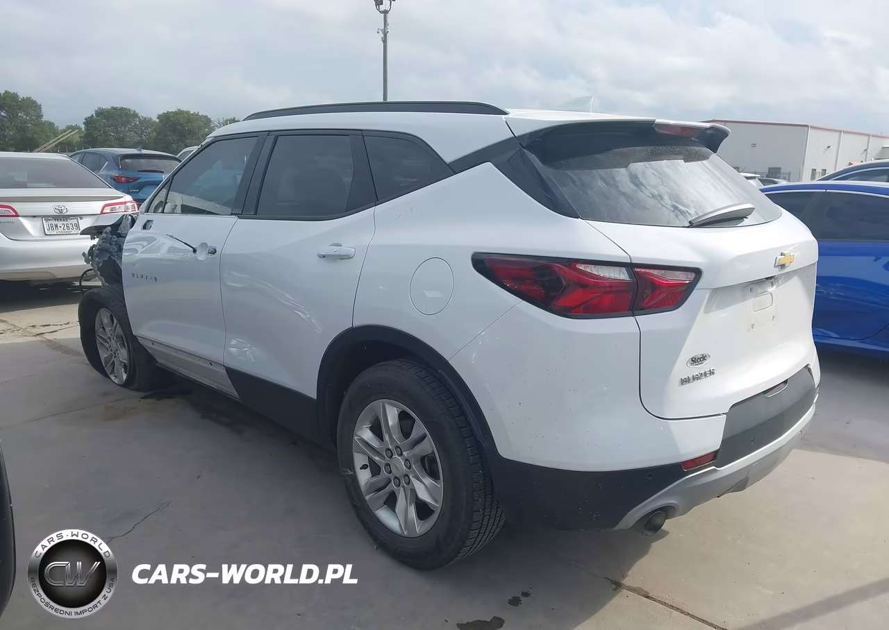 2019 Chevrolet Blazer VIN:3GNKBBRA0KS688594 - 3