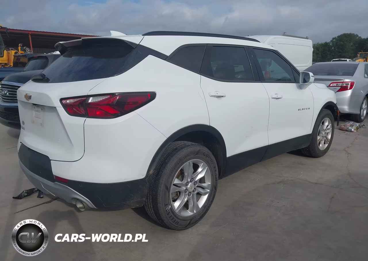 2019 Chevrolet Blazer VIN:3GNKBBRA0KS688594 - 4