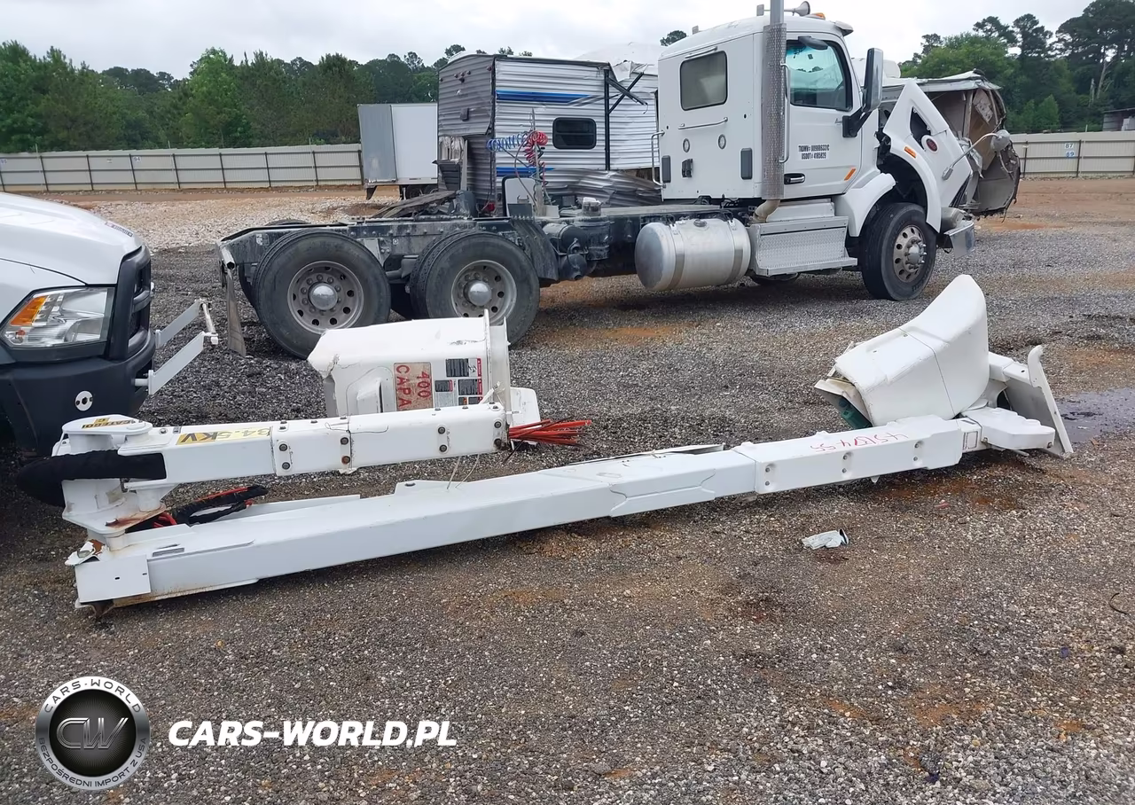 2015 Ram 5500 Chassis Tradesman-Slt VIN:3C7WRNAL4FG705963 - 12