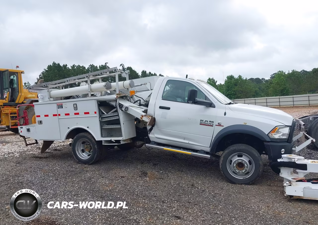 2015 Ram 5500 Chassis Tradesman-Slt VIN:3C7WRNAL4FG705963 - 14