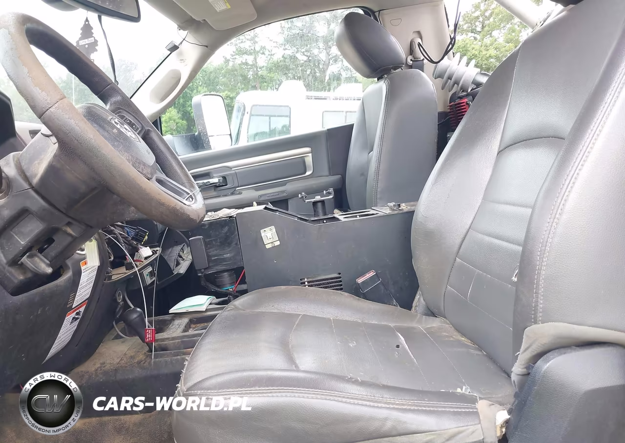 2015 Ram 5500 Chassis Tradesman-Slt VIN:3C7WRNAL4FG705963 - 7