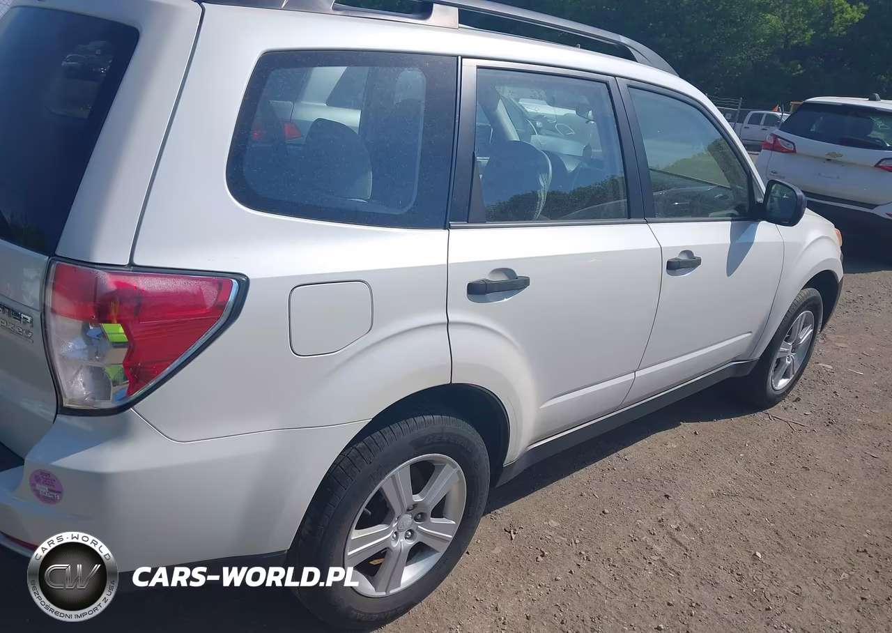 2011 Subaru Forester 2.5X VIN:JF2SHABC8BH710574 - 4