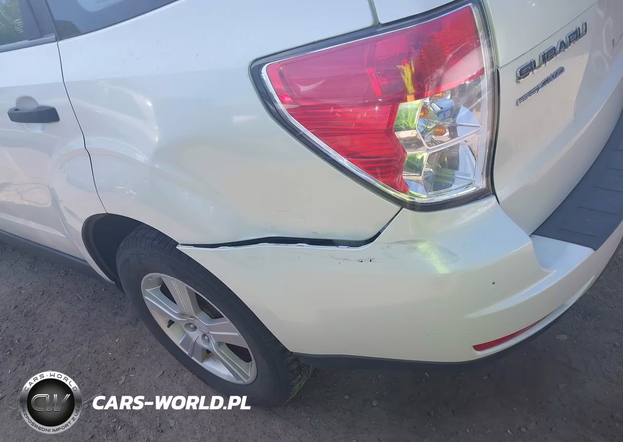 2011 Subaru Forester 2.5X VIN:JF2SHABC8BH710574 - 6