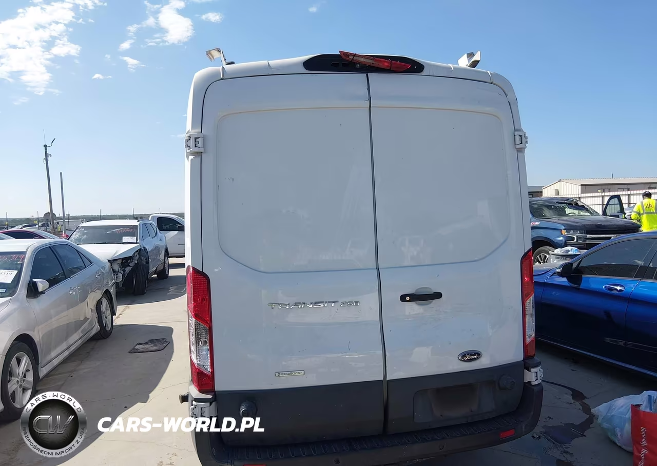 2018 Ford Transit-250 VIN:1FTYR2CG8JKA34786 - 17