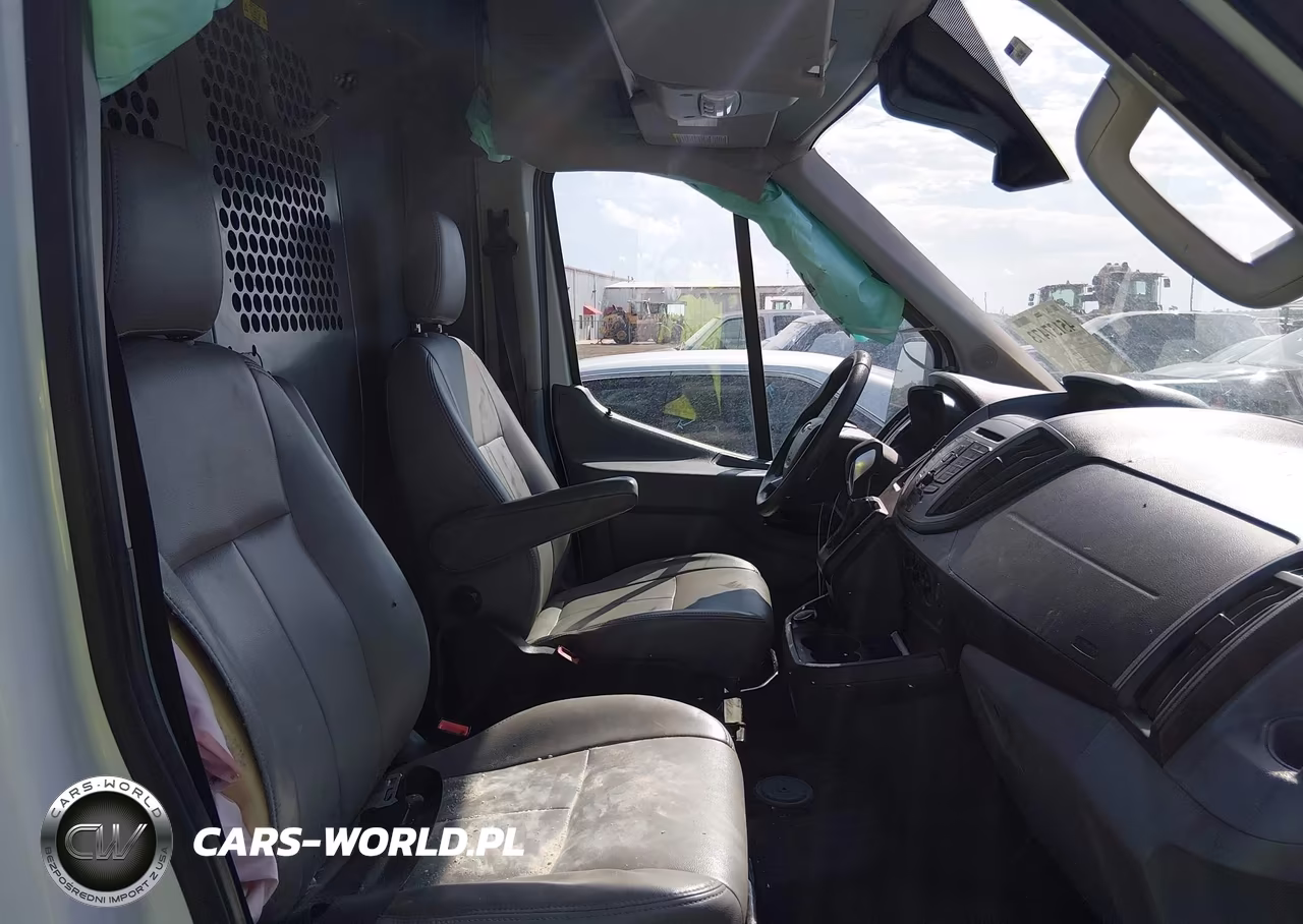2018 Ford Transit-250 VIN:1FTYR2CG8JKA34786 - 5