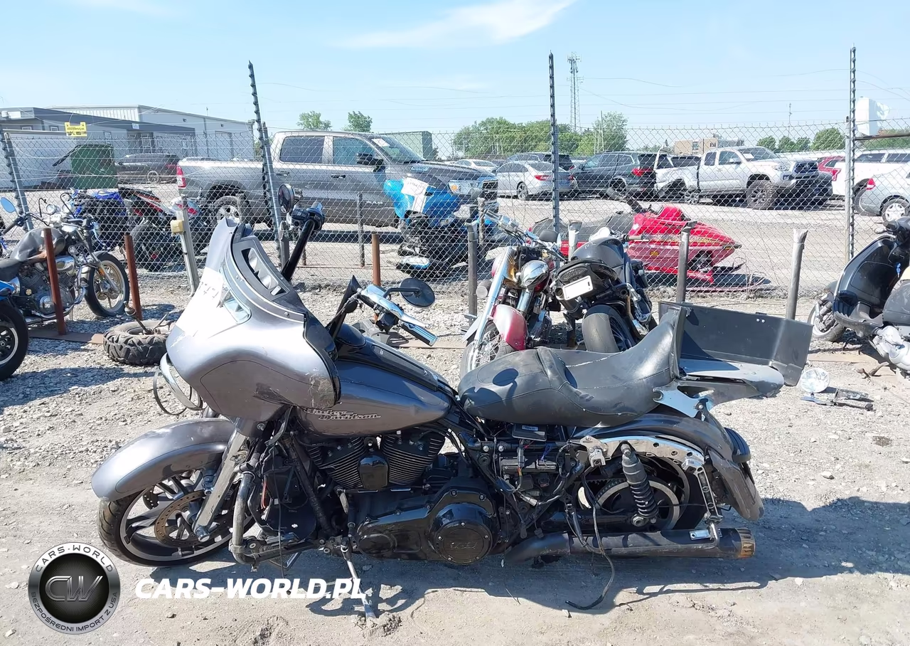 2014 Harley-Davidson Flhxs Street Glide Special VIN:1HD1KRM17EB696145 - 14