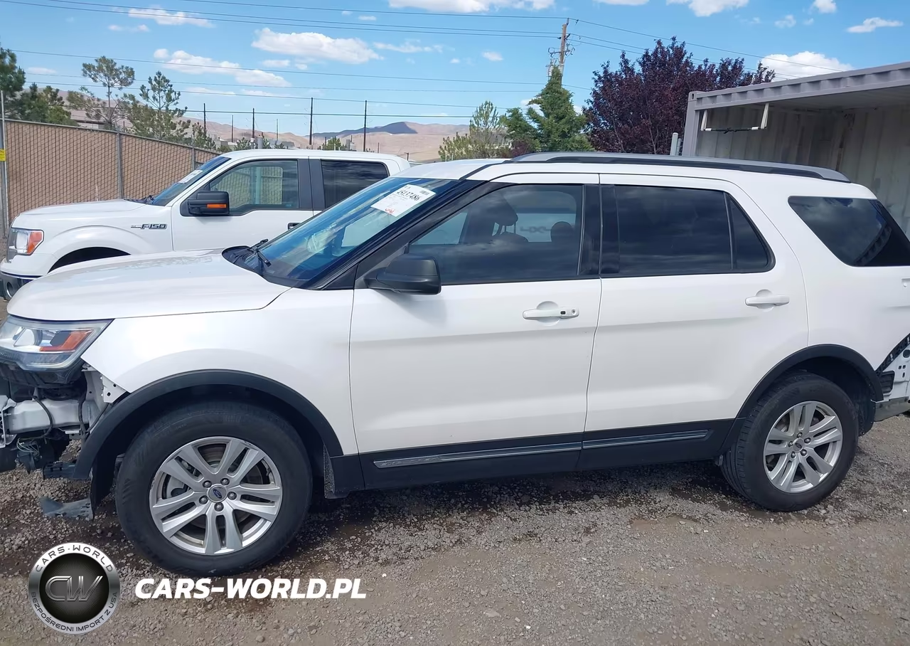 2019 Ford Explorer Xlt VIN:1FM5K8D88KGA73475 - 13