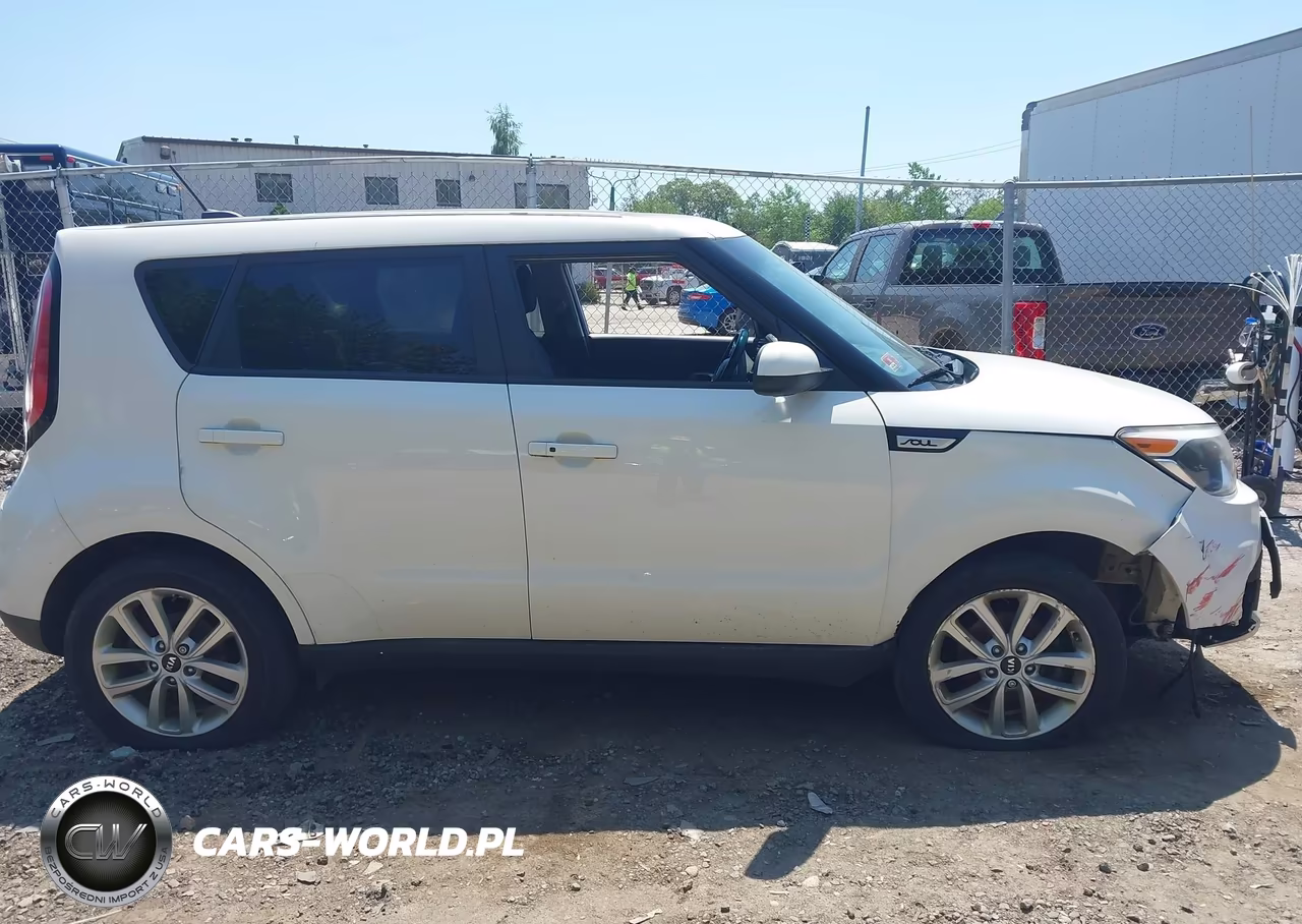 2018 Kia Soul + VIN:KNDJP3A5XJ7551279 - 13