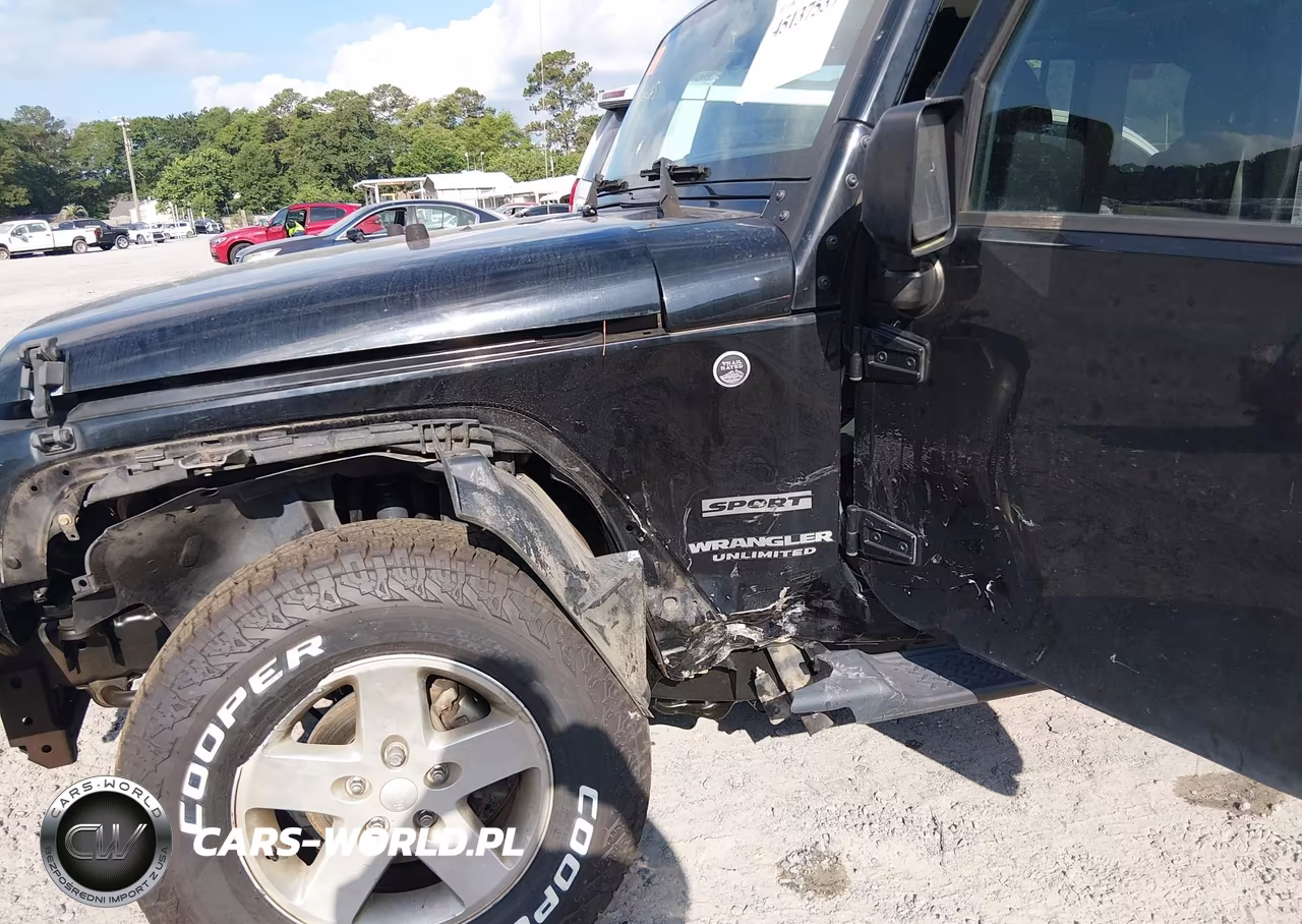 2016 Jeep Wrangler Unlimited Sport VIN:1C4BJWDG1GL329993 - 6