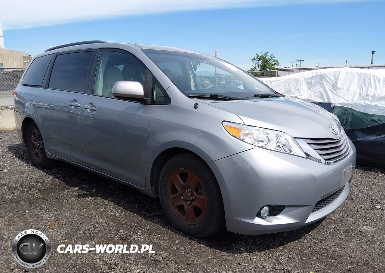 2013 Toyota Sienna Xle V6 8 Passenger – zdjęcie 1 z 16