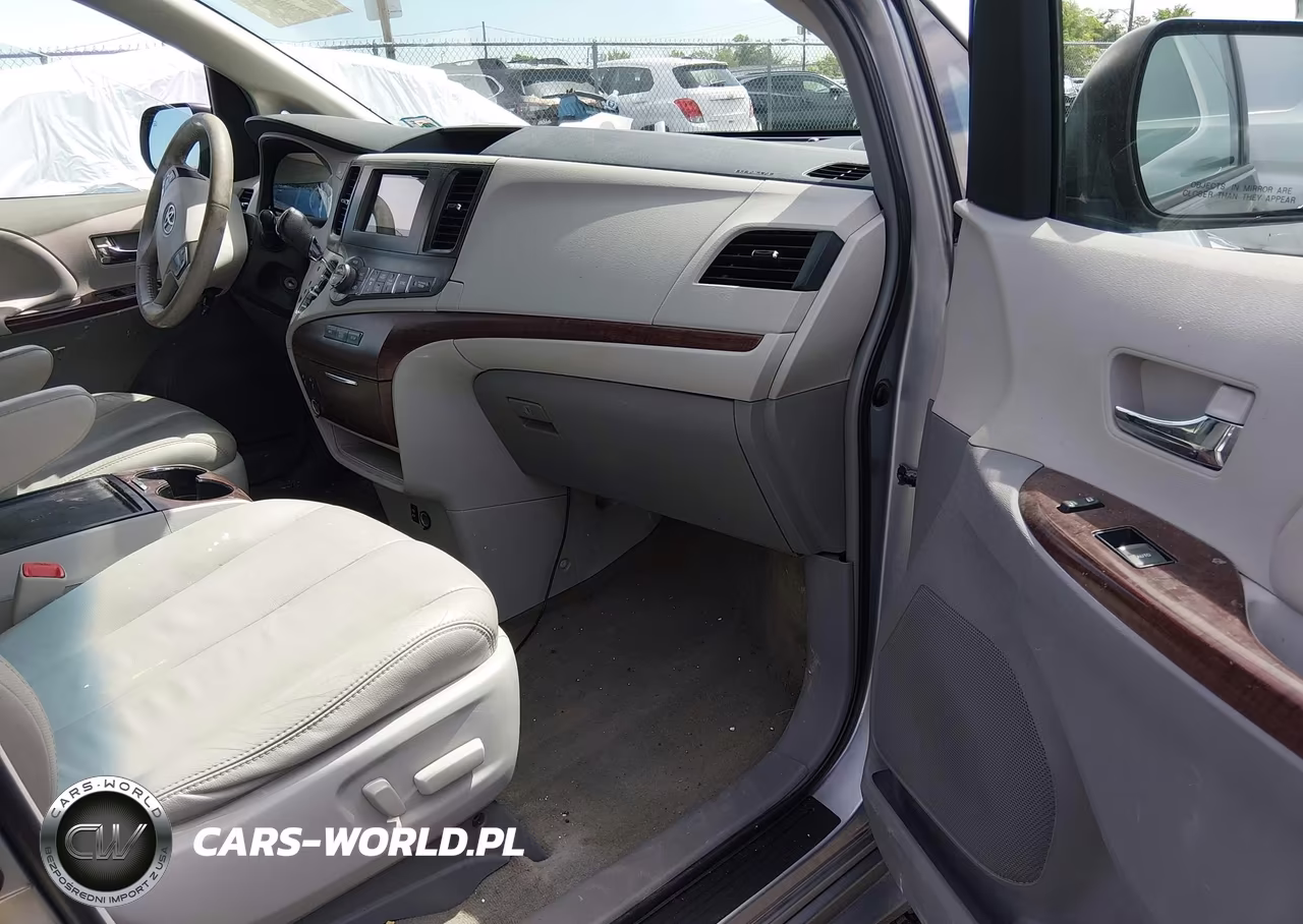 2013 Toyota Sienna Xle V6 8 Passenger VIN:5TDYK3DC8DS359425 - 5