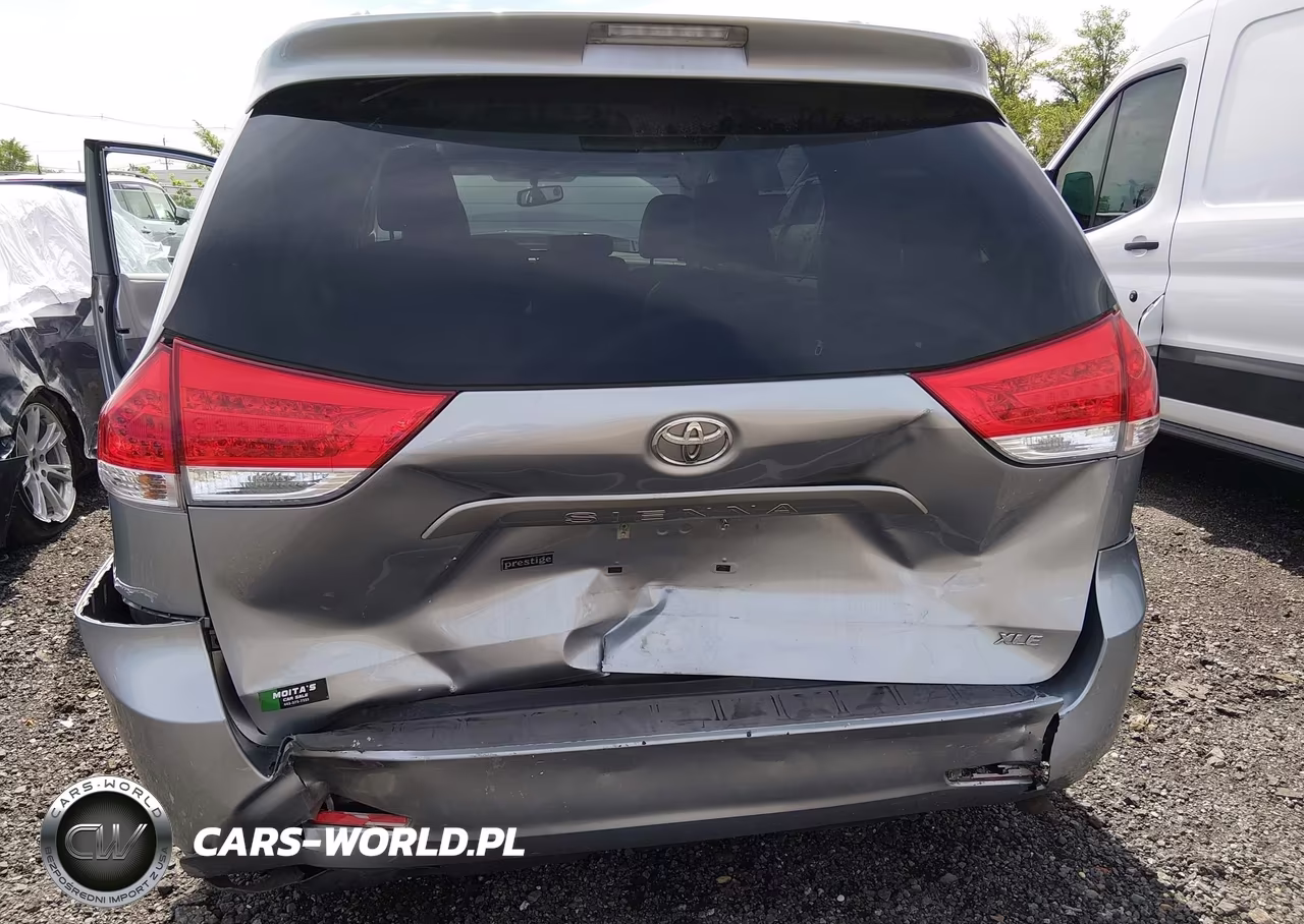 2013 Toyota Sienna Xle V6 8 Passenger VIN:5TDYK3DC8DS359425 - 6