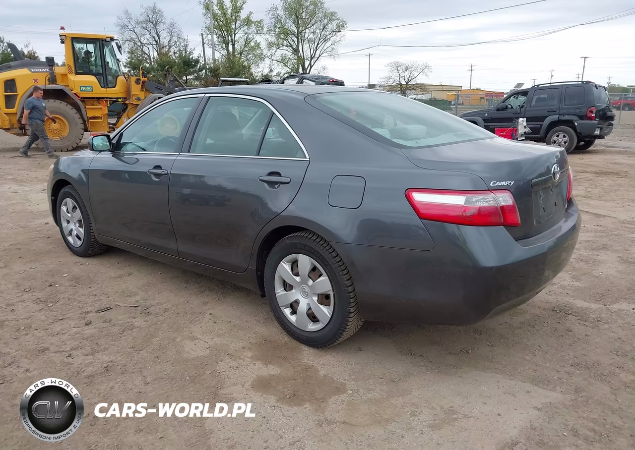 2007 Toyota Camry Le VIN:4T1BE46KX7U640144 - 3