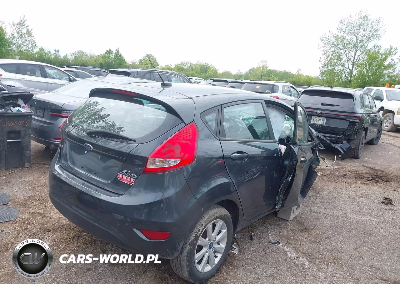 2011 Ford Fiesta Se VIN:3FADP4EJ7BM225558 - 4