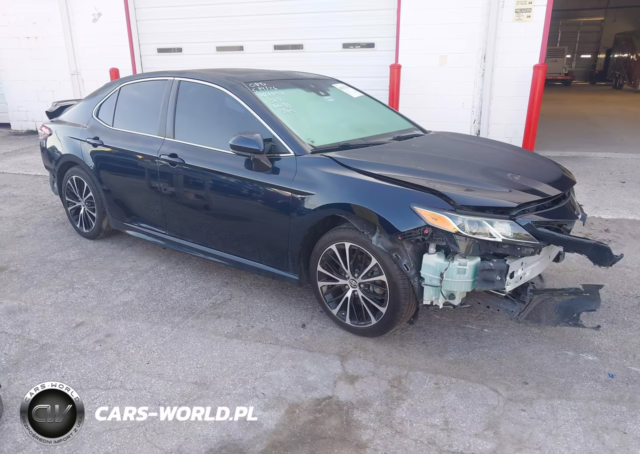 2018 Toyota Camry Se – zdjęcie 1 z 16