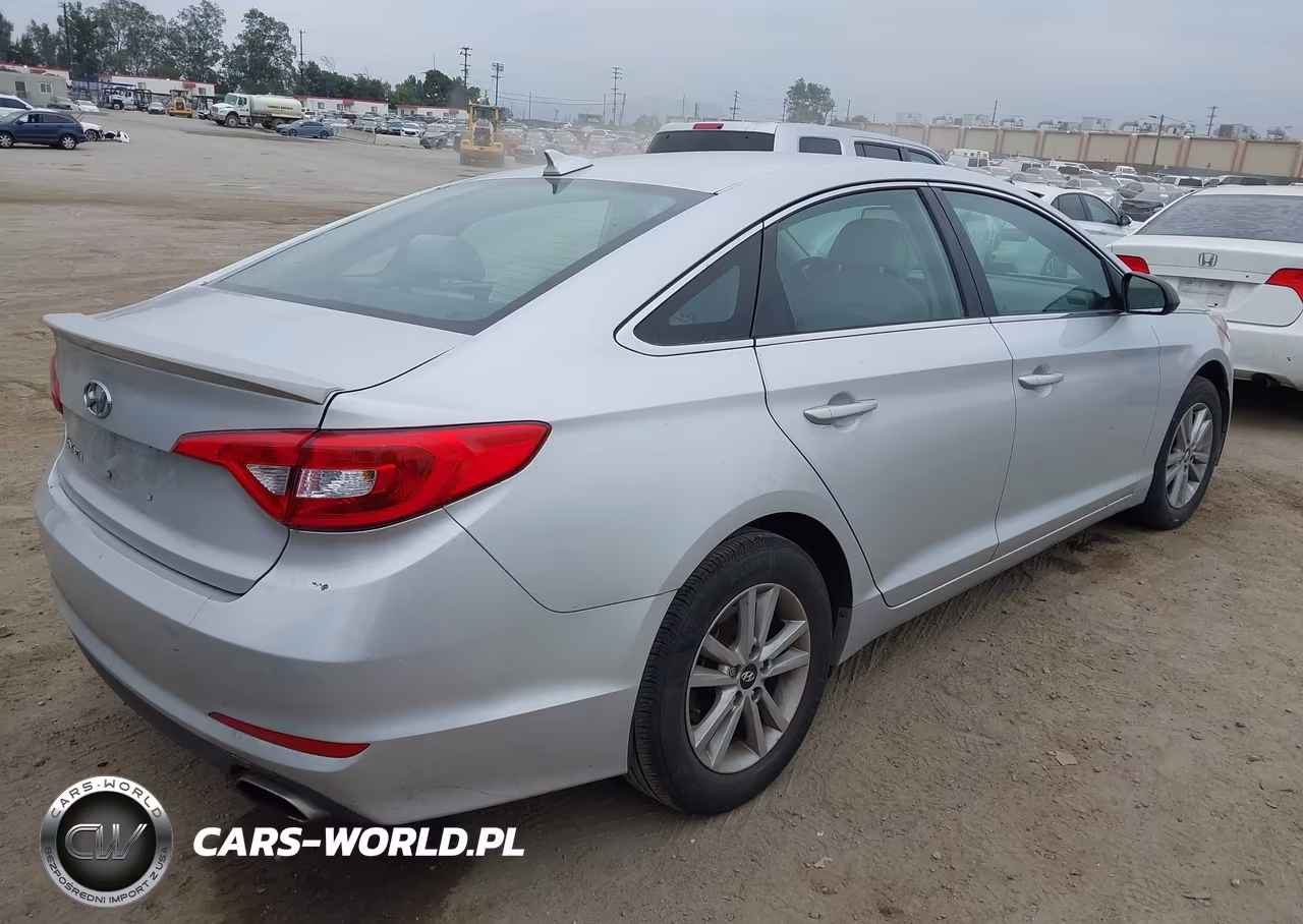 2015 Hyundai Sonata Se VIN:5NPE24AF8FH165252 - 4