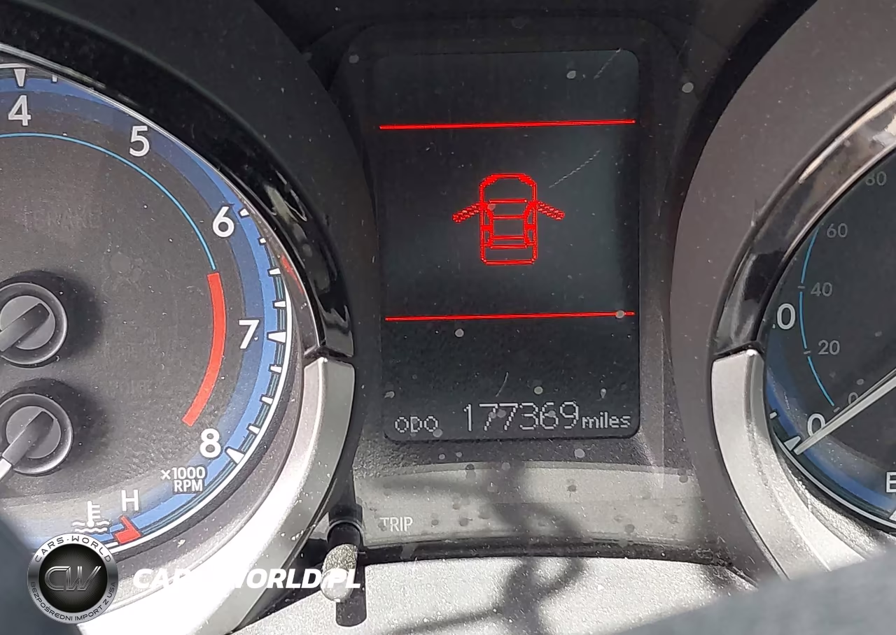 2015 Toyota Corolla S Plus VIN:5YFBURHE2FP189346 - 15