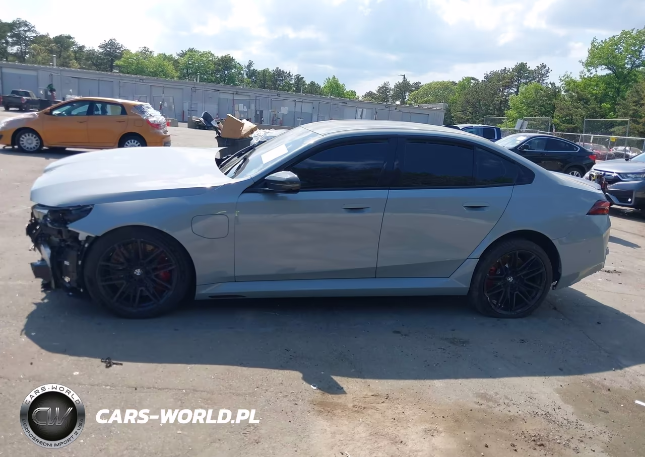 2026 BMW M5 VIN:WBS83FK02TCV22294 - 14