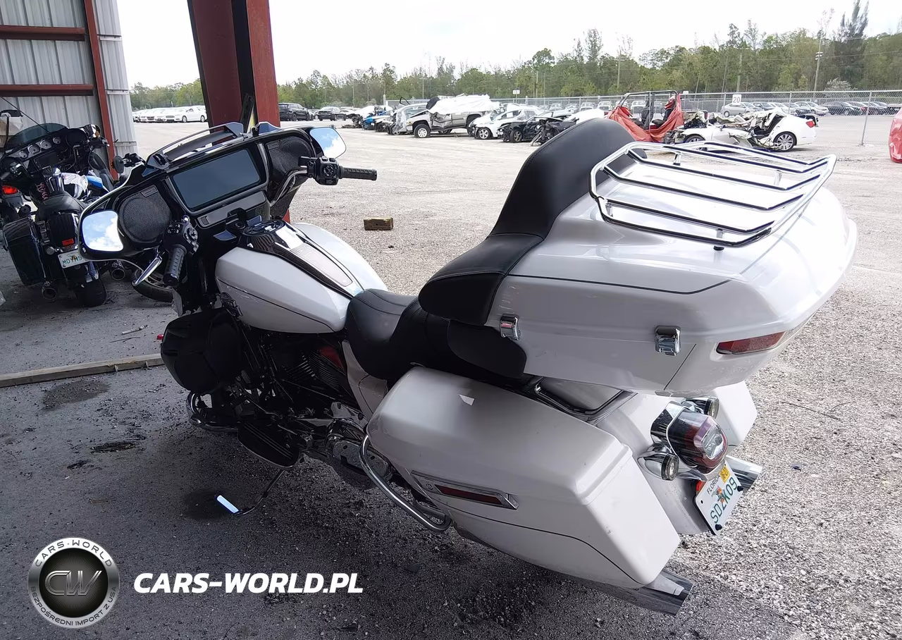 2026 Harley-Davidson Flhxl VIN:1HD1AHN14TB623033 - 3