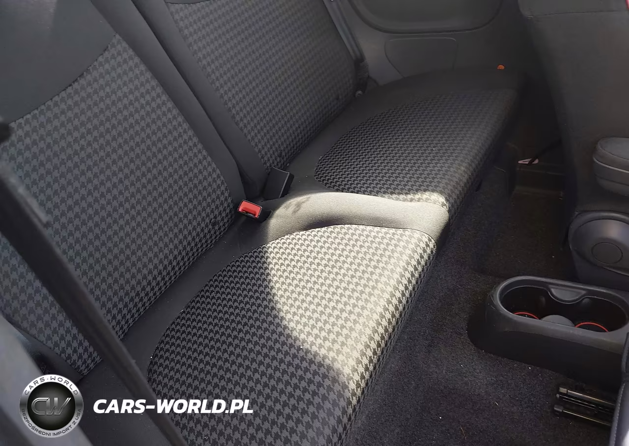 2018 Fiat 500 Pop VIN:3C3CFFKH3JT362611 - 8