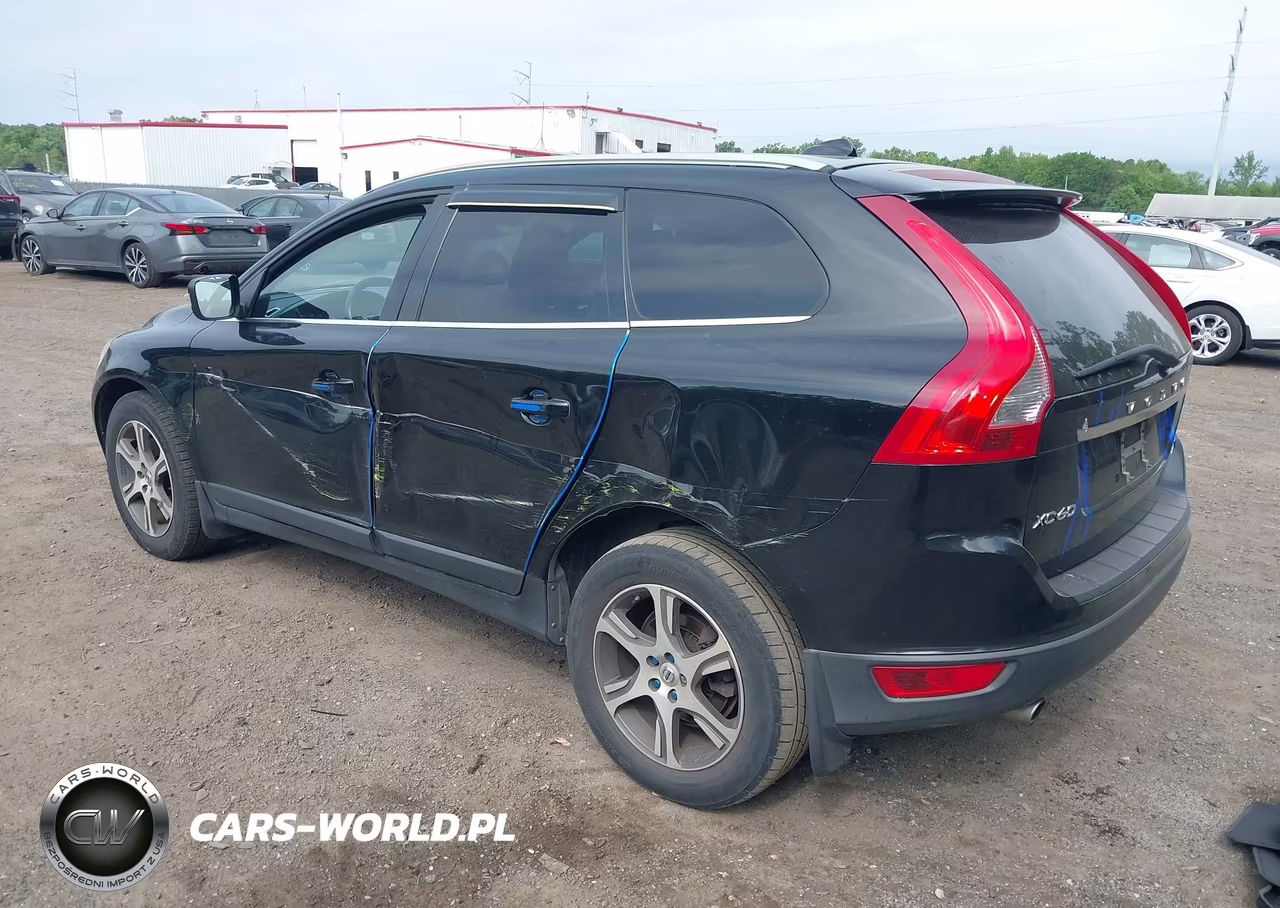 2013 Volvo Xc60 T6-T6 Platinum-T6 Premier Plus-T6 R-Design-T6 R-Design Platinum-T6 R-Design Premier Plus VIN:YV4902DZ2D2398718 - 3