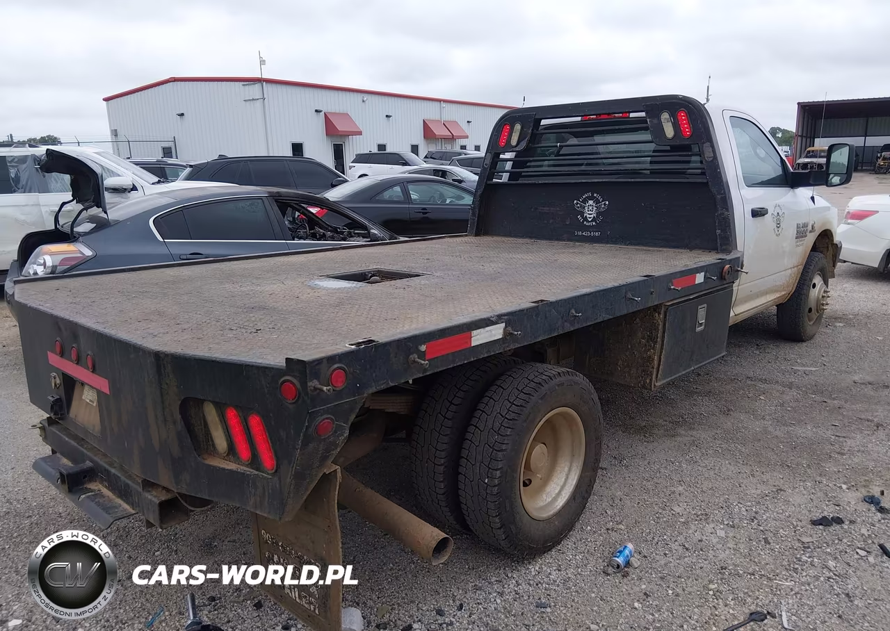 2018 Ram 3500 Chassis Tradesman-Slt VIN:3C7WRTBLXJG180208 - 3