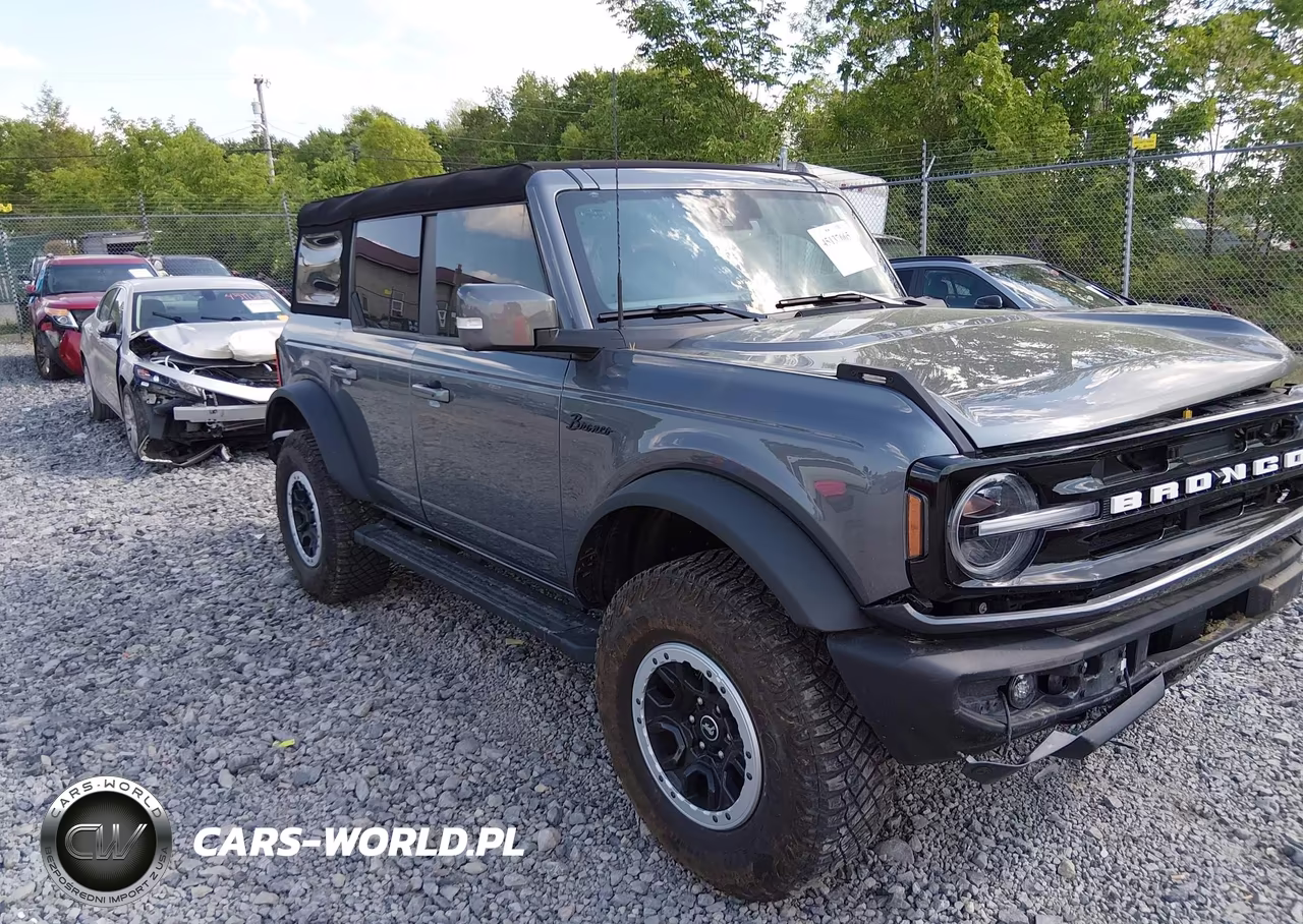 2024 Ford Bronco Outer Banks – zdjęcie 1 z 16