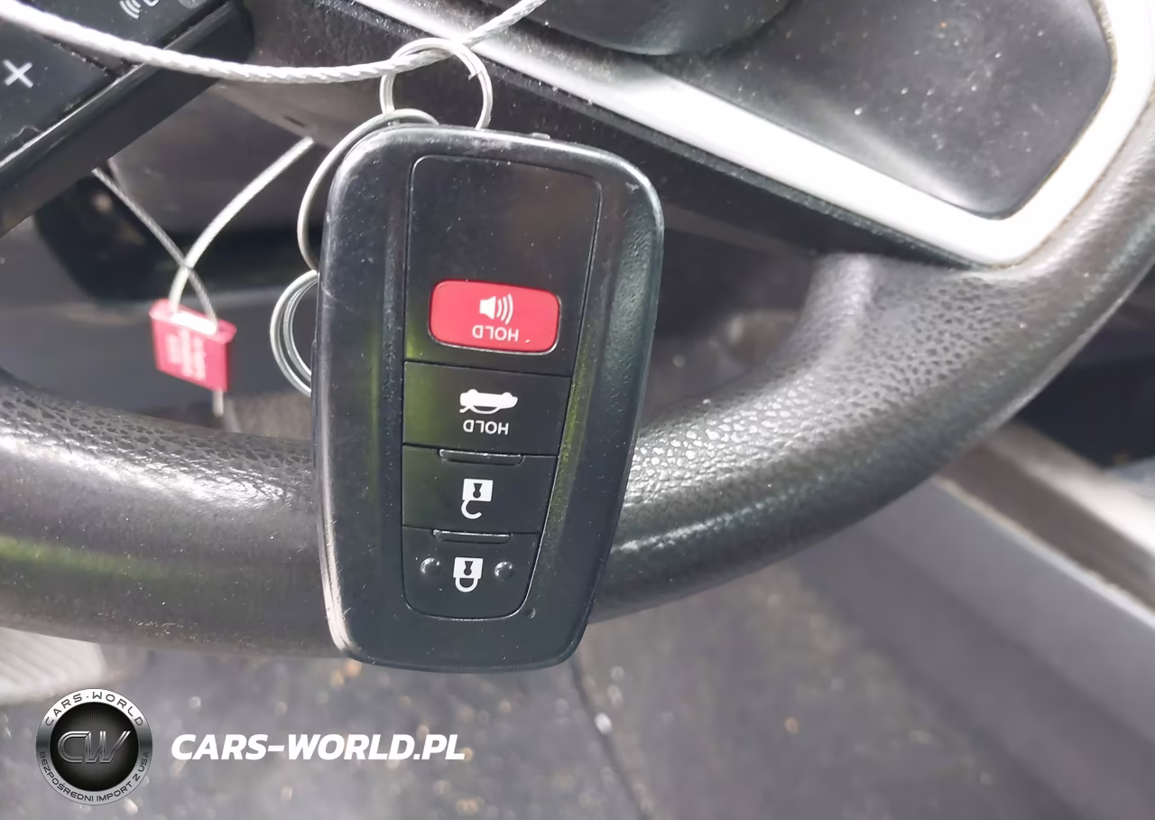 2021 Toyota Camry Le Hybrid VIN:4T1C31AK0MU549962 - 11