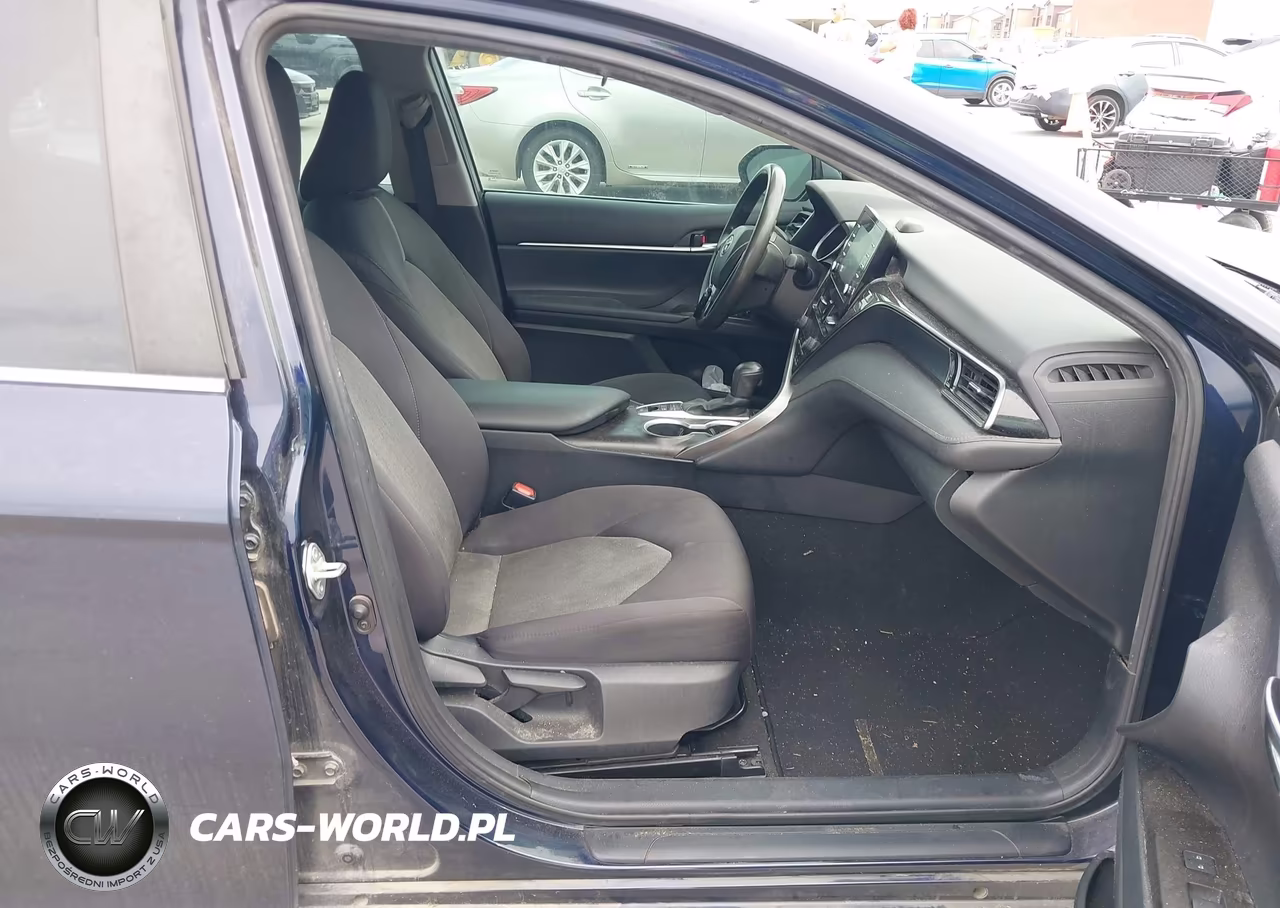 2021 Toyota Camry Le Hybrid VIN:4T1C31AK0MU549962 - 5