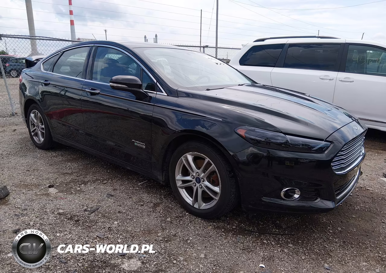 2016 Ford Fusion Energi Titanium – zdjęcie 1 z 16