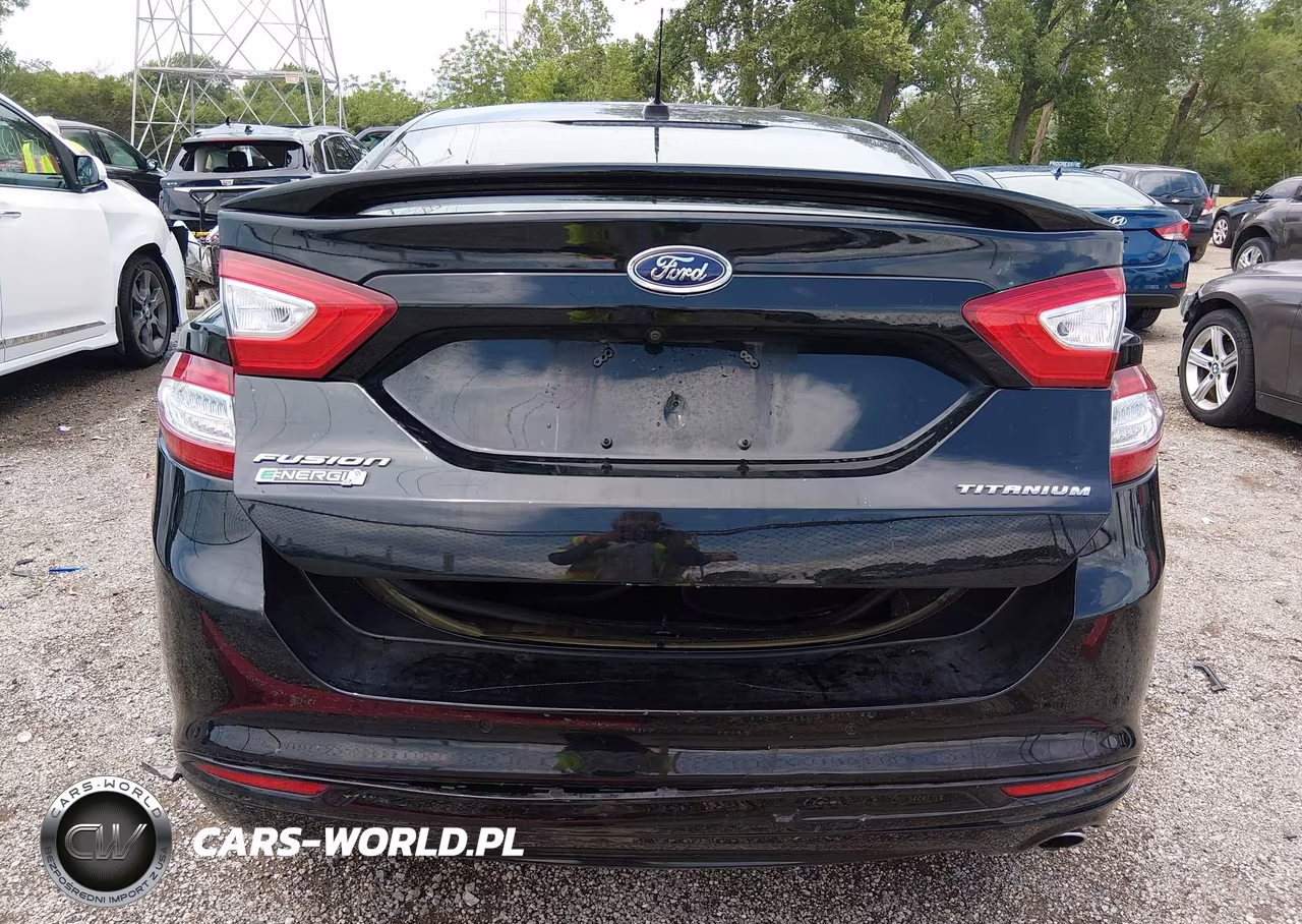 2016 Ford Fusion Energi Titanium VIN:3FA6P0SU1GR212833 - 16