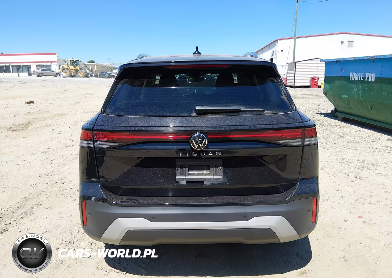 2025 Volkswagen Tiguan 2.0T S VIN:3VVCR7RM1SM036203 - 16