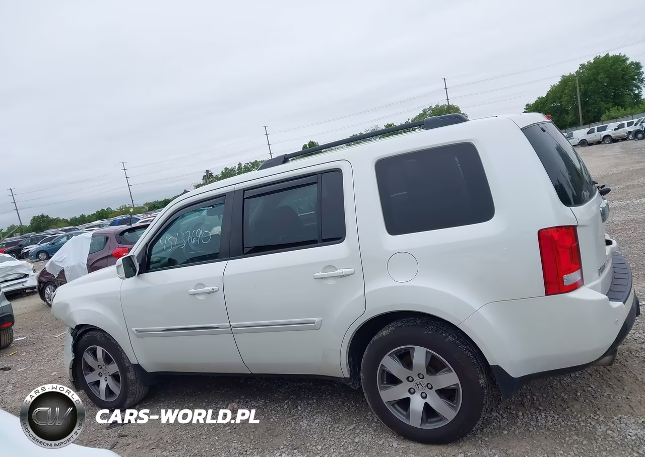 2015 Honda Pilot Touring VIN:5FNYF4H90FB049575 - 14