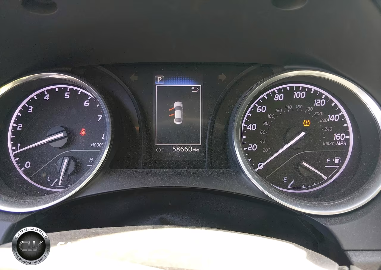 2020 Toyota Camry Le VIN:4T1C11AK8LU947084 - 7