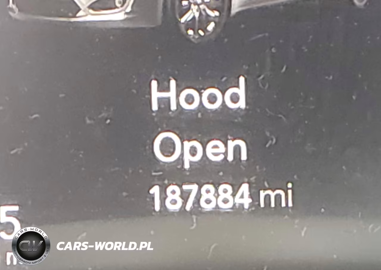 2018 Chrysler Pacifica Touring L VIN:2C4RC1BG9JR170945 - 16