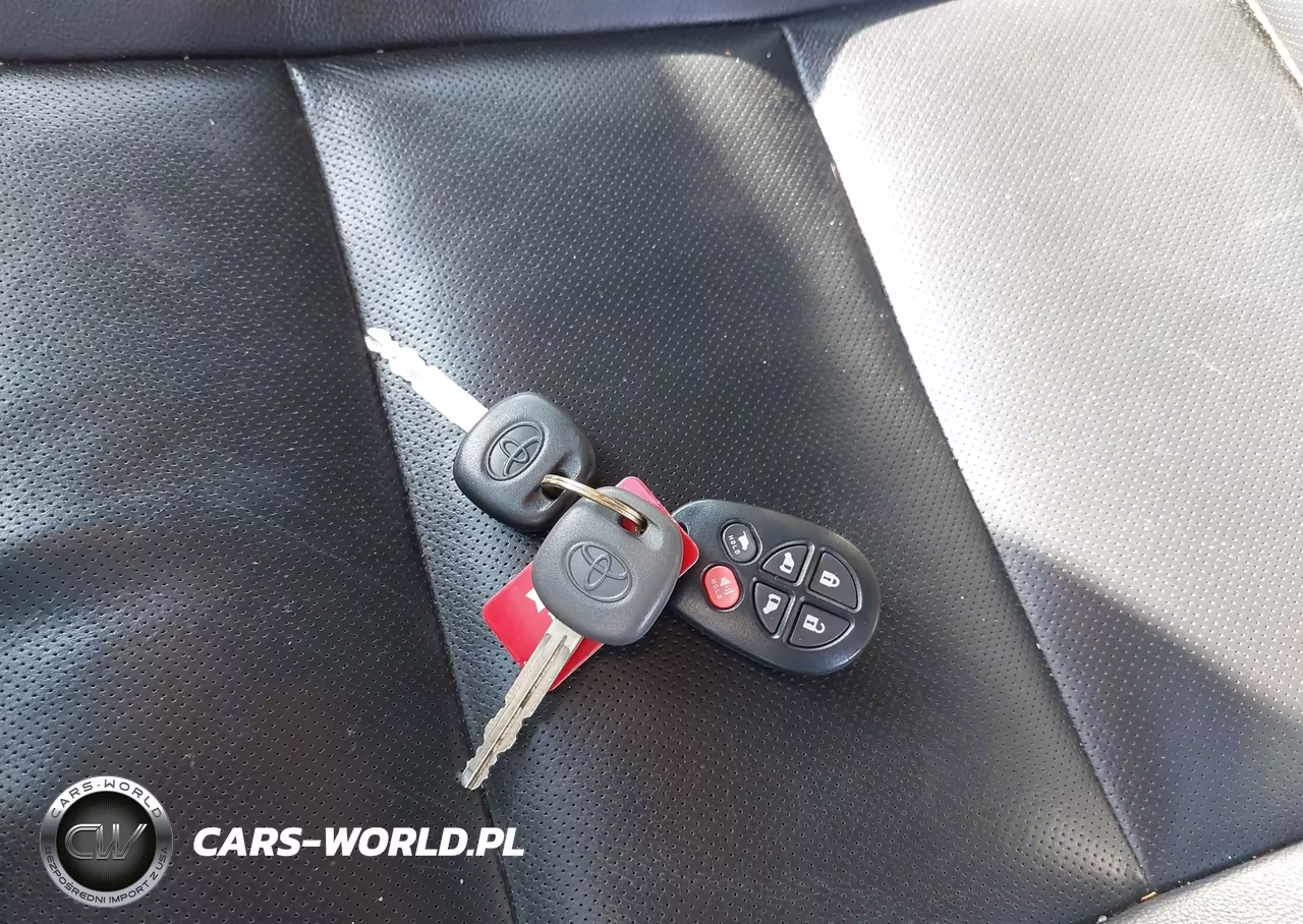 2015 Toyota Sienna Se 8 Passenger VIN:5TDXK3DC9FS583429 - 11