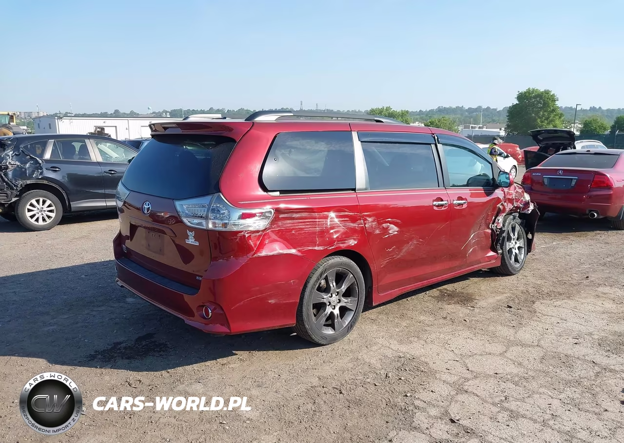 2015 Toyota Sienna Se 8 Passenger VIN:5TDXK3DC9FS583429 - 4