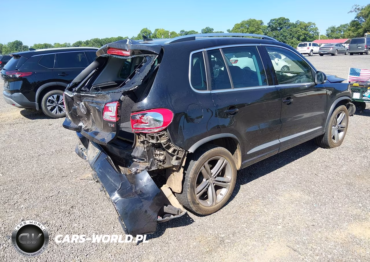 2017 Volkswagen Tiguan 2.0T Sport VIN:WVGTV7AX7HK007641 - 4