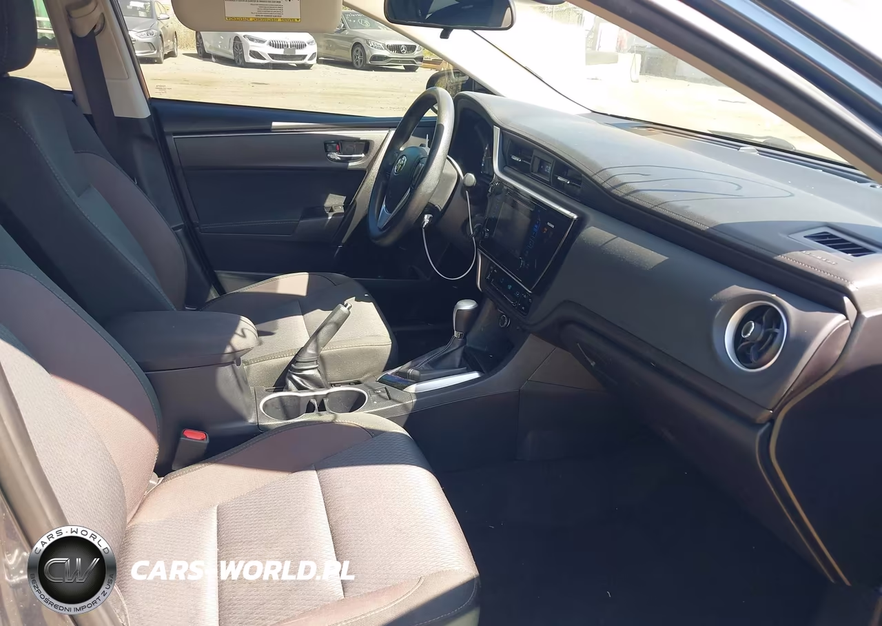 2017 Toyota Corolla Le VIN:2T1BURHE9HC796606 - 5