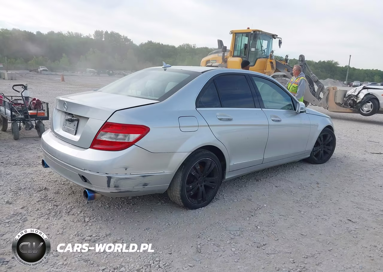 2010 Mercedes-Benz C 300 Luxury 4Matic-Sport 4Matic VIN:WDDGF8BB8AR129536 - 4