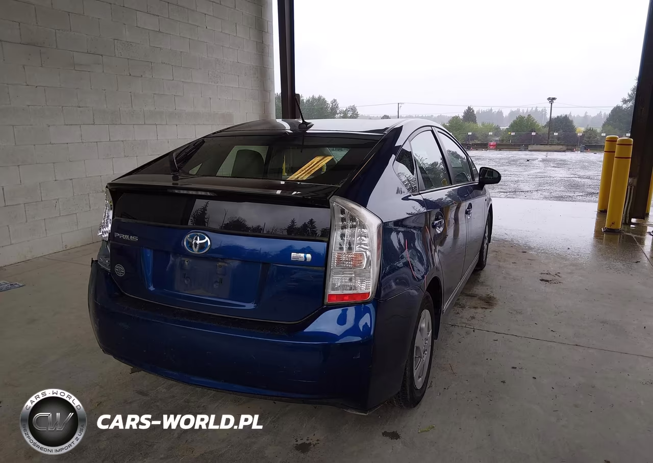 2011 Toyota Prius Two VIN:JTDKN3DU5B1360578 - 4