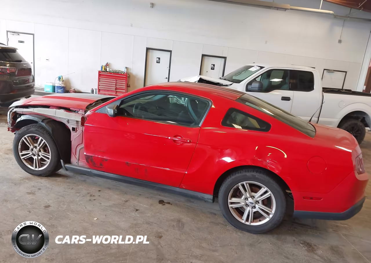 2010 Ford Mustang V6-V6 Premium VIN:1ZVBP8AN2A5112636 - 3