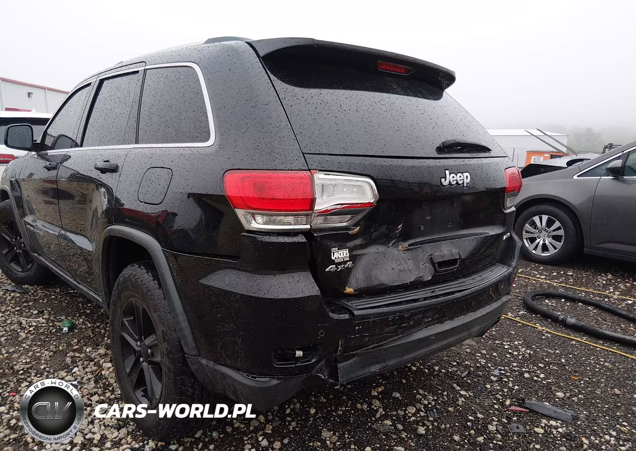 2017 Jeep Grand Cherokee Laredo 4X4 VIN:1C4RJFAG7HC825692 - 6