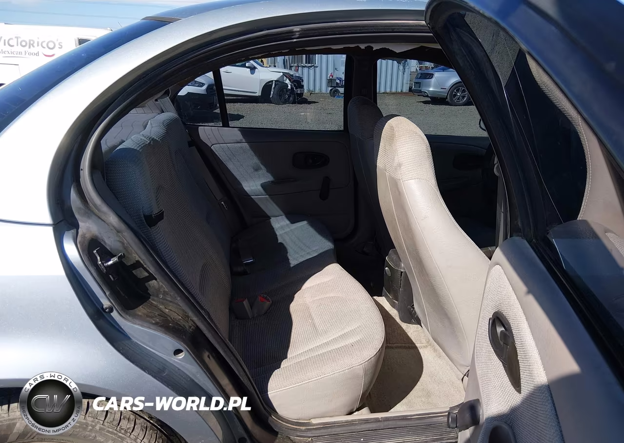 2002 Saturn S-Series Sl VIN:1G8ZS52892Z252744 - 8