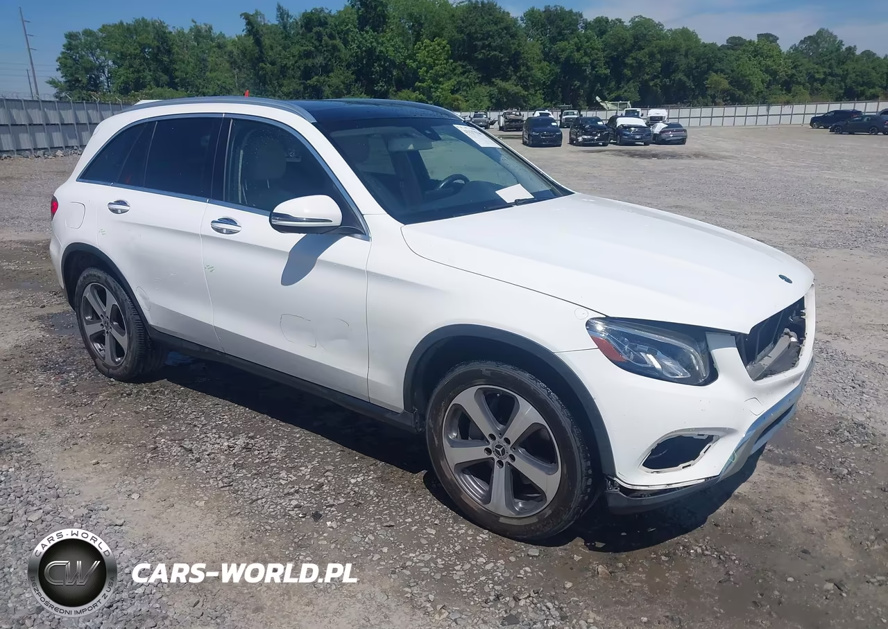 2019 Mercedes-Benz Glc 300 – zdjęcie 1 z 17